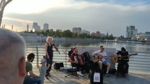 Челябинск. Выступление музыкантов на набережной, красивый музыкальный город.  17.06.2026г