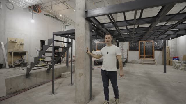 Металлический каркас лестницы и антресоли в ресторане «НАТУРА»  2-я Звенигородская ул., 12, стр. 23