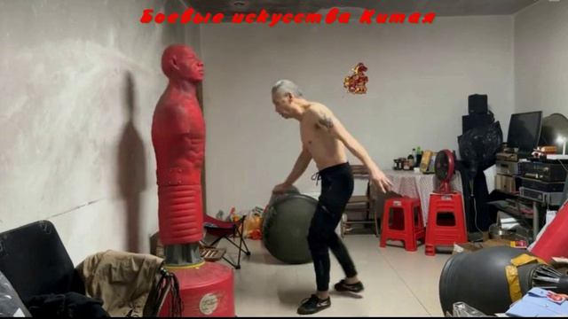 В бою наиболее эффективным ударом является прямой удар ногой...