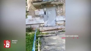 В Советском районе с пятиэтажки сорвались две плиты.