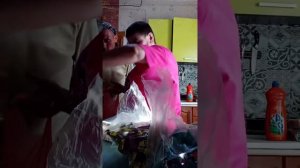 Марина Краюшкина и Вовчик. Распаковка продуктов.