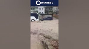 Потоп в Капане - обрушилась дамба