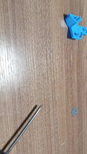 разбираю рыболовную катушку в прямом эфире