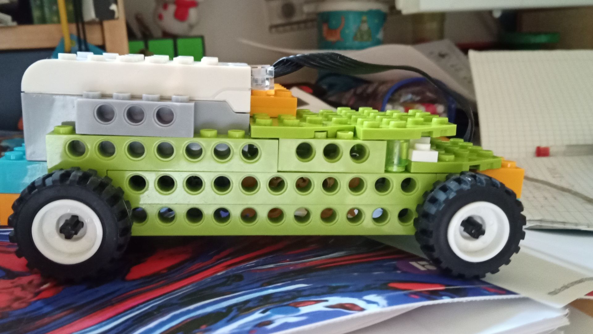 Как собрать машину из лего WeDo 2.0 смотреть онлайн