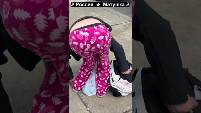 Это не художественный фильм. Это реальная жизнь в США, район Кенсингтон, город Филадельфия.
