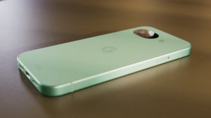 Обзор Google Pixel 10a — крутые решения по мелочи