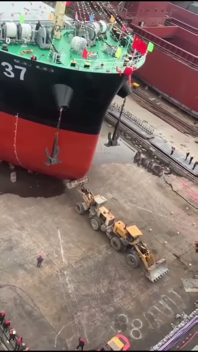 СПУСК СУДОВ НА ВОДУ 3