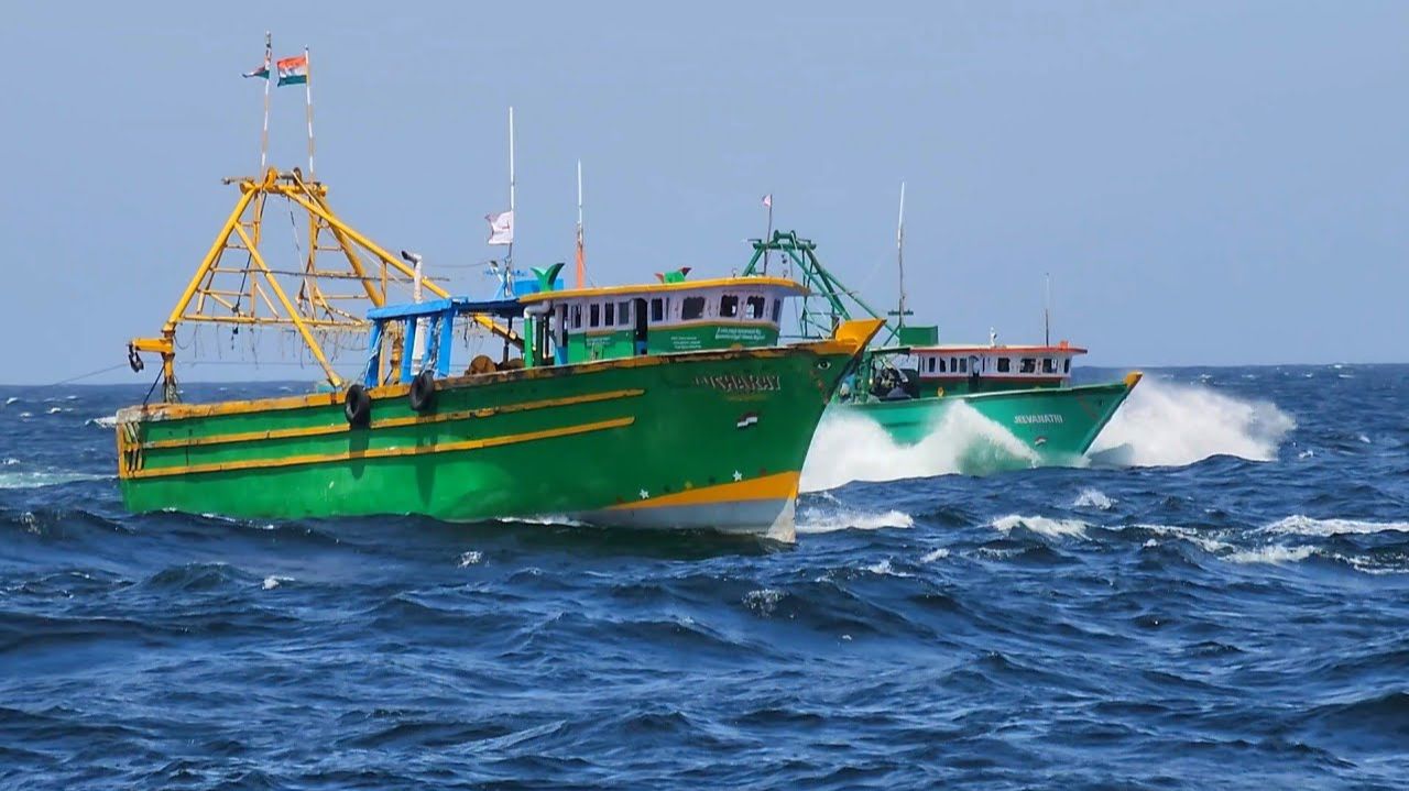 «Привет, я приехала на море в Канниагумари, утро, и мы уже позавтракали!! / Рыбалка в открытом море смотреть онлайн