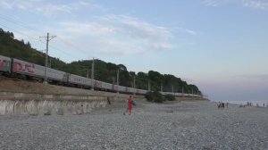 Электровоз 2ЭС4к-125 с пассажирским