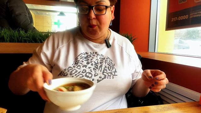 Суховато, но сойдёт: честный МУКБАНГ без прикрас/Мукбанг
