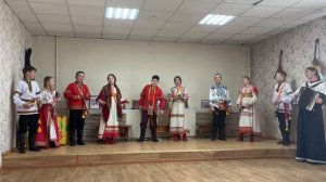 Студия детского фольклора «Вересень» шуточная песня  «Как щука и карась»