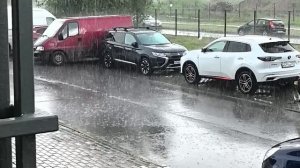 Согревающий, успокаивающий летний дождь...........