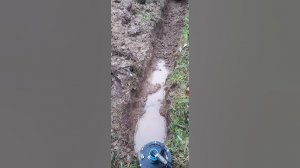 копка траншей под водопровод