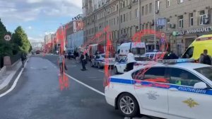 😱Вчера две гранаты обнаружили в центре Москвы. Из здания эвакуировали 35 человек.