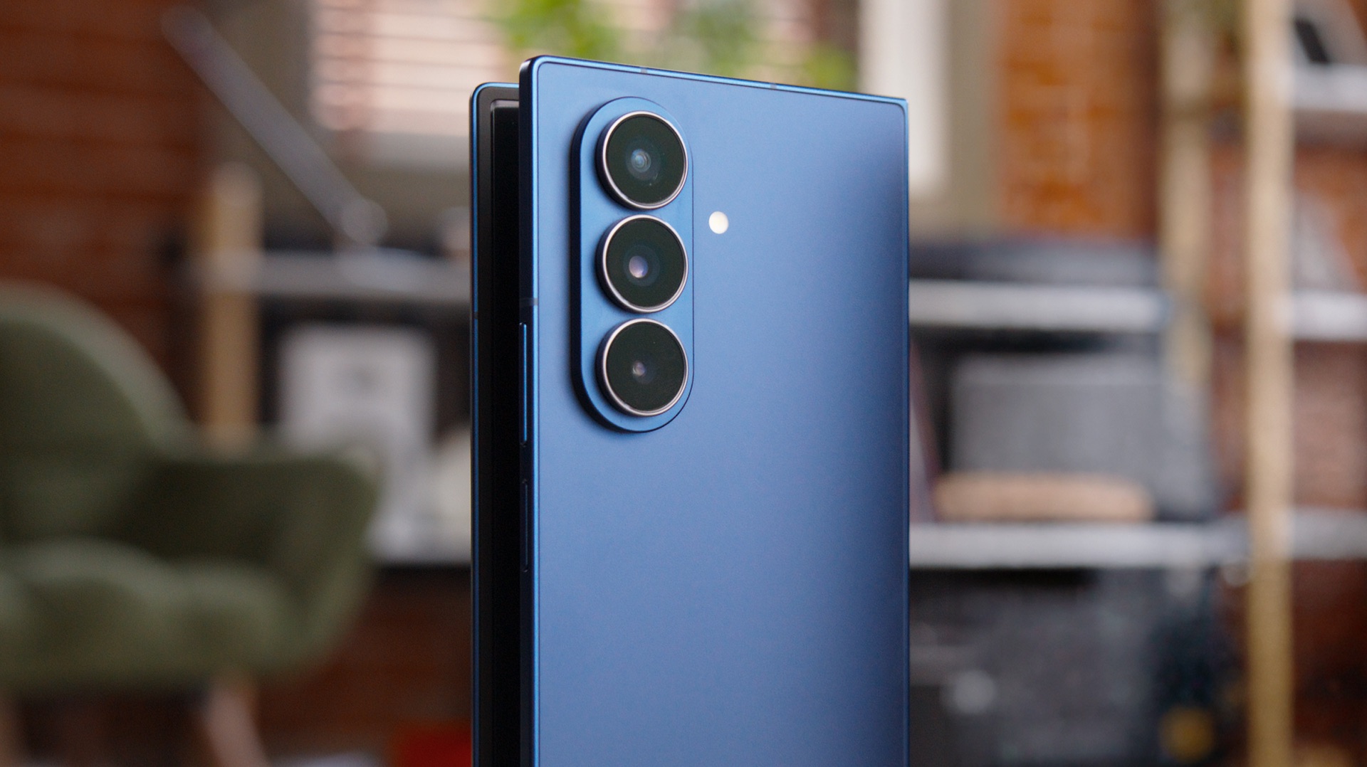 Обзор Galaxy Z Fold 7 смотреть онлайн