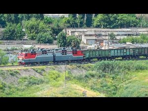 Электровоз ВЛ80С с Грузовым поездом