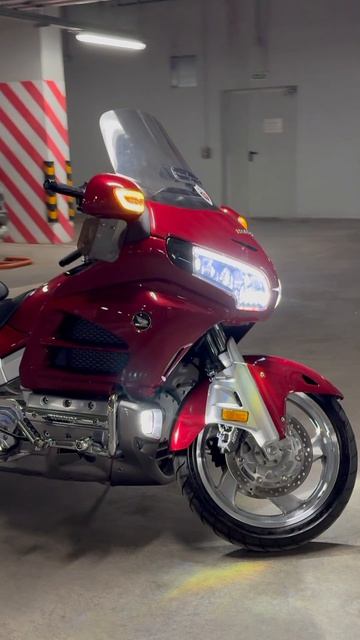 Honda Gold Wing 1800 смотреть онлайн