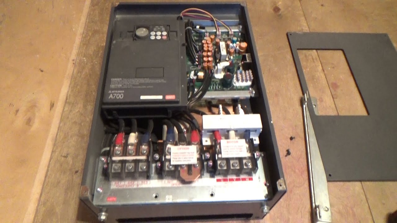 Частотник Mitsubishi Electric FR-A700 за 200к в утиль. смотреть онлайн