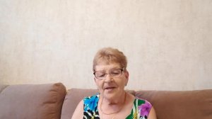 Быкова устаёт от перекатывания с кресла на диван