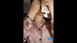 разоблачение на Китти срама (не снимает по играм и у неё есть брат и обиженка)