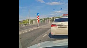 В Белгороде БПЛА ВСУ атаковал грузовик на городской улице, водитель погиб на месте.
