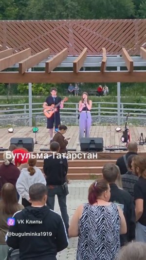 «Звезда по имени Солнце...» Песни Виктора Цоя в исполнении бугульминцев звучат в лектории на городск