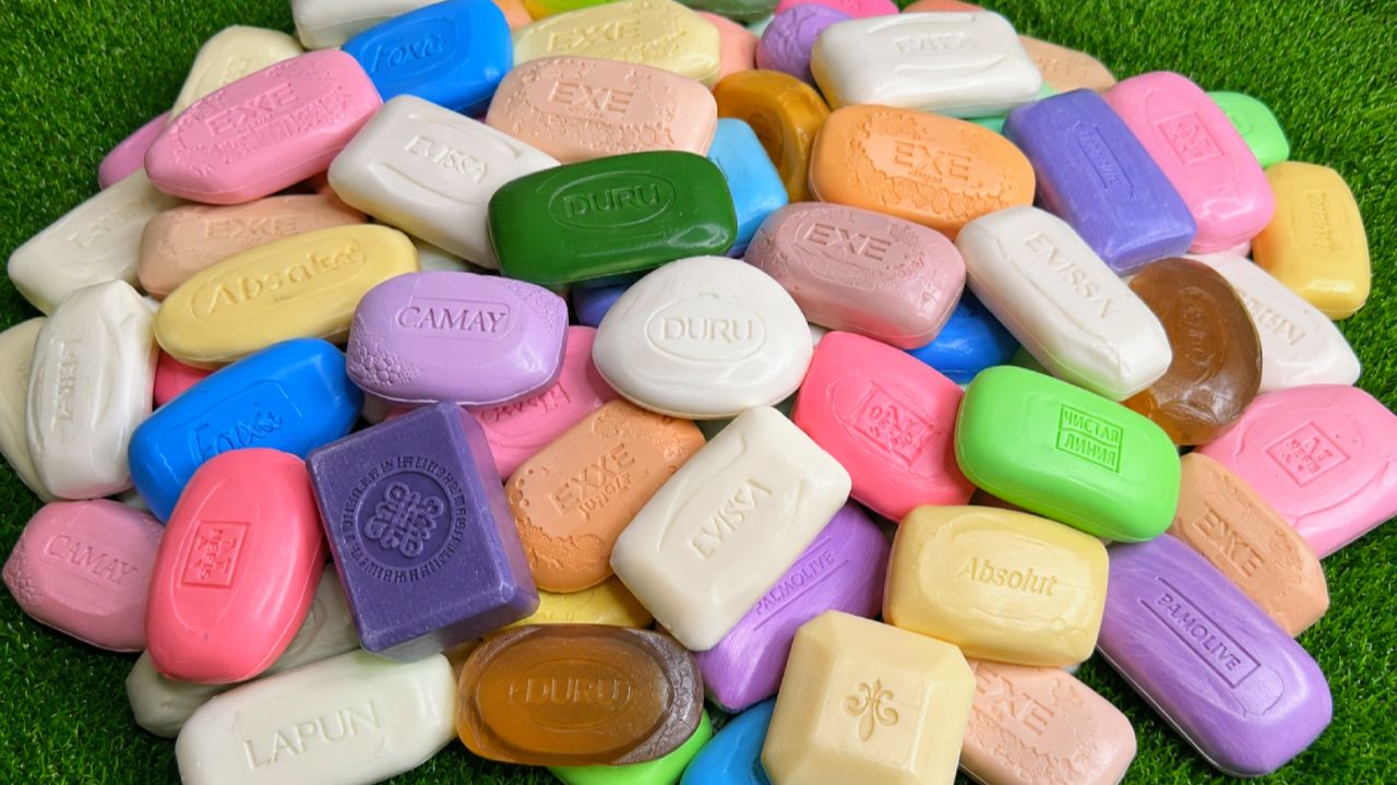 Удовольствие на несколько минут: 3 радужные ванночки с конфетами M&M's и волшебной слизью смотреть онлайн