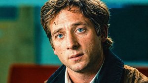 Социальная Расплата - Русский трейлер (4K Дубляж, 2026) Джереми Стронг