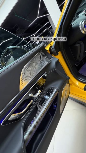 Немного о комплектации Mercedes GT 63 AMG смотреть онлайн