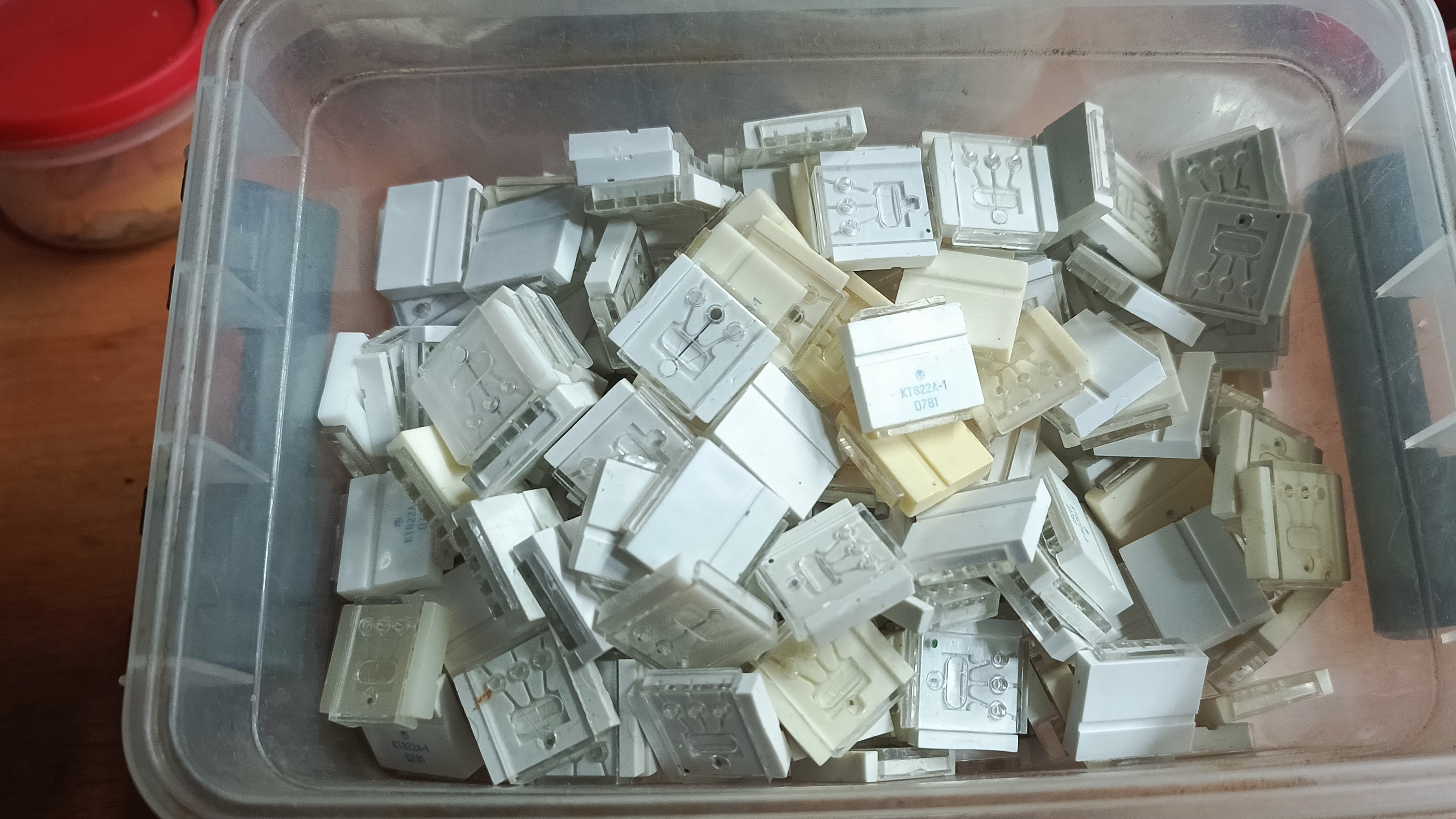 350шт транзисторов кт822а и их сокровища:участвуй в конкурсе и узнай содержание драгметаллов 🔥 смотреть онлайн