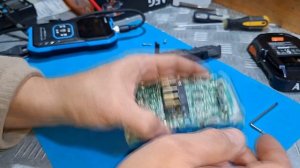 Аккумулятор AEG 18 B 4.0 Ah- что внутри?