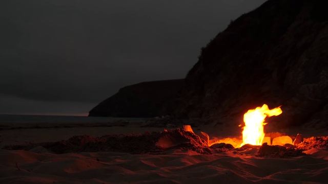 Campfire on the Beach, Ocean Waves, 4 hours Crackling Fire and Lapping Waves