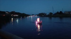 Fortsetzung. Все цвета радуги в ночной воде. Парад кораблей в Хафельберге. Schiffsparade.teil2.