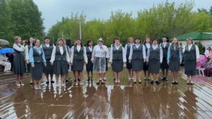 «Салават Күпере», «Кояшкай» балалар бакчасы, Апас урта мәктәбе коллективлары чыгыш ясады.