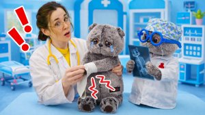 Кот Дымок и маленькая ящерка: поиски на стройке и визит к врачу 🐱🚜 | Для детей