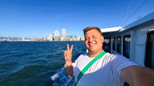 ПРОСТО СЕЛ НА КОРАБЛЬ В ИЗМИРЕ И УПЛЫЛ КУДА ГЛАЗА ГЛЯДЯТ