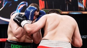 Резкий старт и травма: Набиюллах Гаджиев vs Марат Сайфутдинов в Гран-при RCC по боксу
