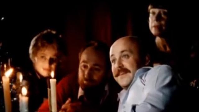 Что надо, то и есть . (к\ф Старый новый год)