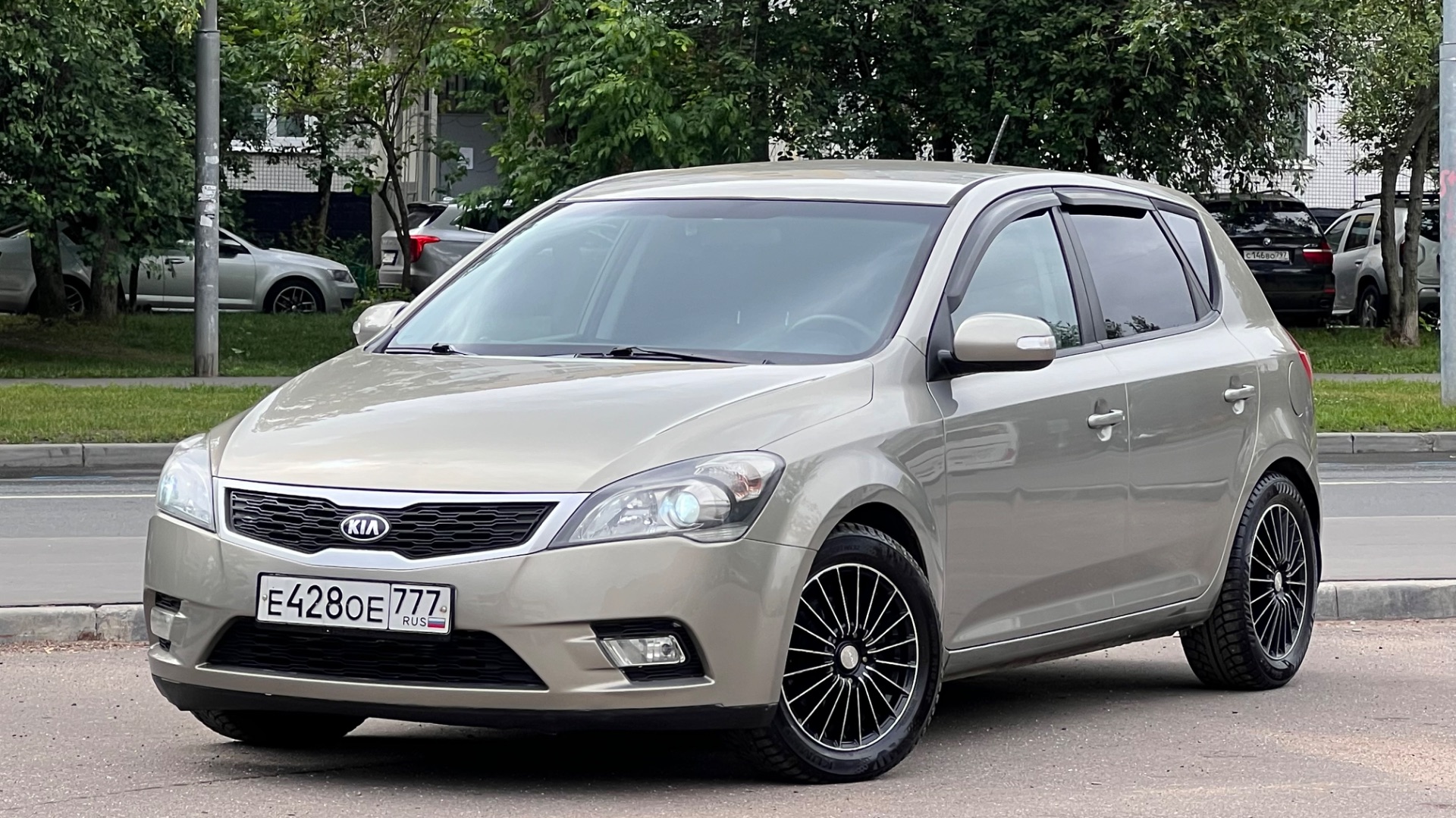 Kia Ceed смотреть онлайн