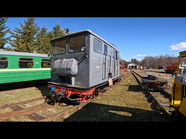 Запуск и манёвры мотовоза ЭСУ-2а-247 / ESU-2a-247 engine start and shunting смотреть онлайн