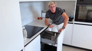 Не совершайте подобные ошибки на вашей кухне! Обзор красивого гарнитура, где дизайнер накосячил.