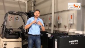 Как складская техника определяет уровень заряда тягового аккумулятора