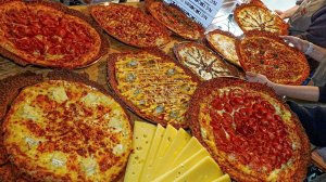 Пицца с сыром в нью-йоркском стиле, приготовленная в дровяной печи - Корейская уличная еда