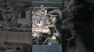 Двигатель плохо развивает обороты,не заводится,дымит белым дымом.