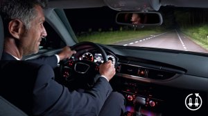 PHILIPS AUTOMOTIVE - Зачем менять две лампы сразу? (1/3)