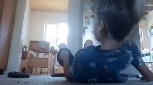 брейк-данс связка с крутыми движениями ( я даже прокрутился на руках)!!!!!!!!!