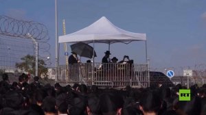 الآلاف من الحريديم يتظاهرون في القدس ضد سجن حسيدي رفض التجنيد