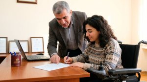 Работодателям в Армении компенсируют налоги за найм людей с инвалидностью и пенсионеров