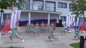 «Река течет»  Народный танцевальный коллектив «Грация»