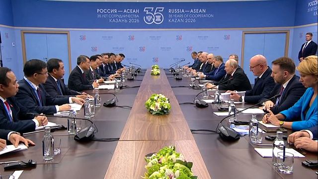 Vladimir Putin meeting with Prime Minister of Vietnam Le Minh Hung, June 18, 2026 смотреть онлайн